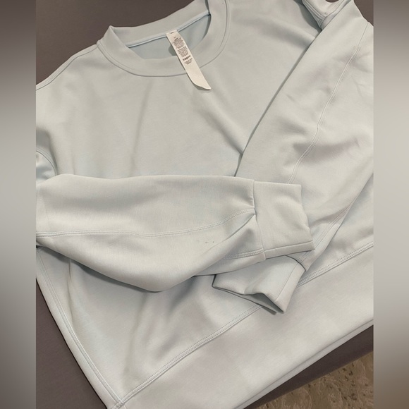 NWT lululemon Softstreme Perfectly Oversized Cropped Crew - Picture 3 of 7
